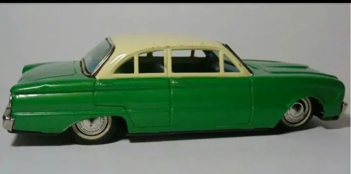 Raro Carrinho de Lata Ford Falcon Bandai Japan - Foto 2