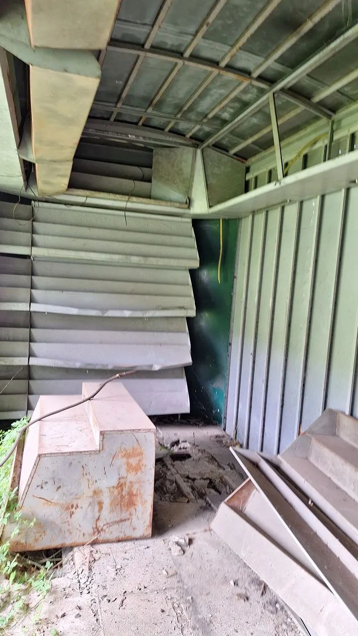 Banca de jornais e revistas grande modelo belo horizonte,  com duas portas de enrolar . - Foto 4