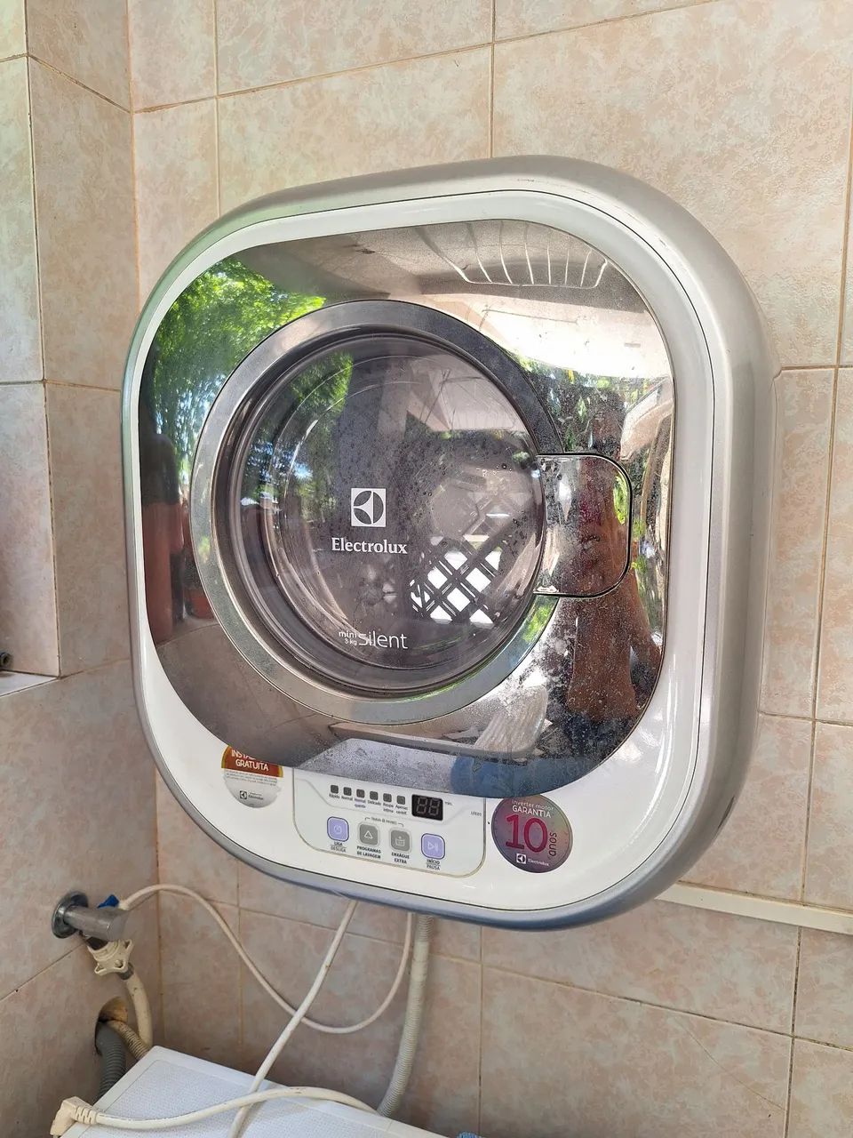 Lava roupa 3kg ELECTROLUX LFE03