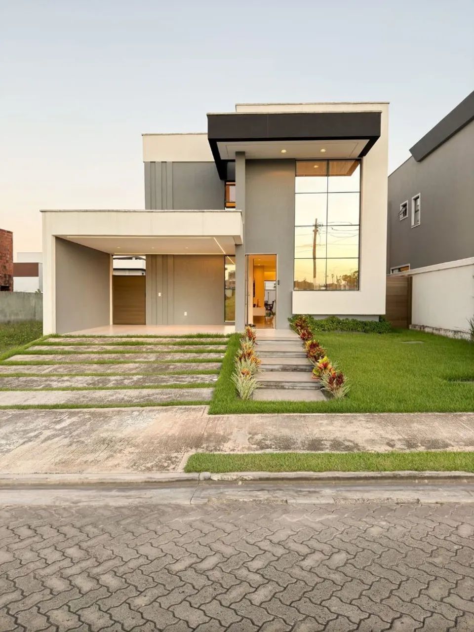 Porteira fechada, casa na Cidade Alpha Ceará, terras Alphaville, mobiliada e projetada 