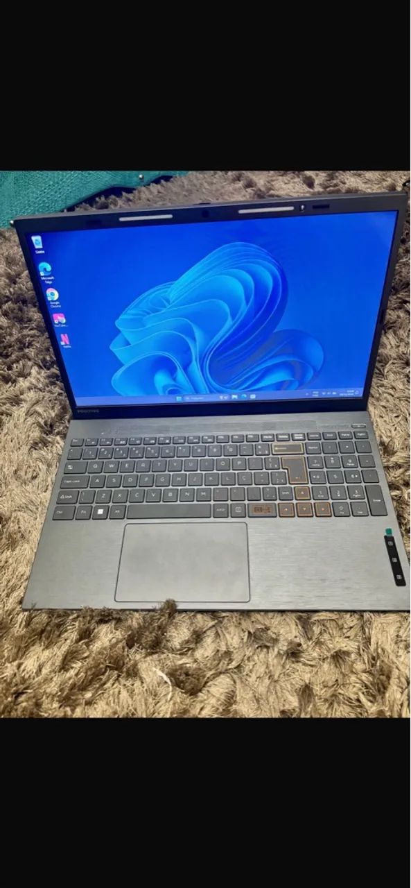 Notebook positivo novo, ideal para trabalho e estudos.