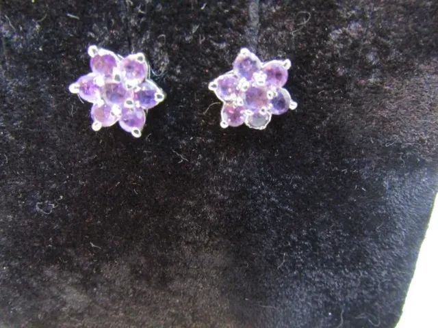 Brinco Flor de Ametista - Semi Jóia  - Foto 4
