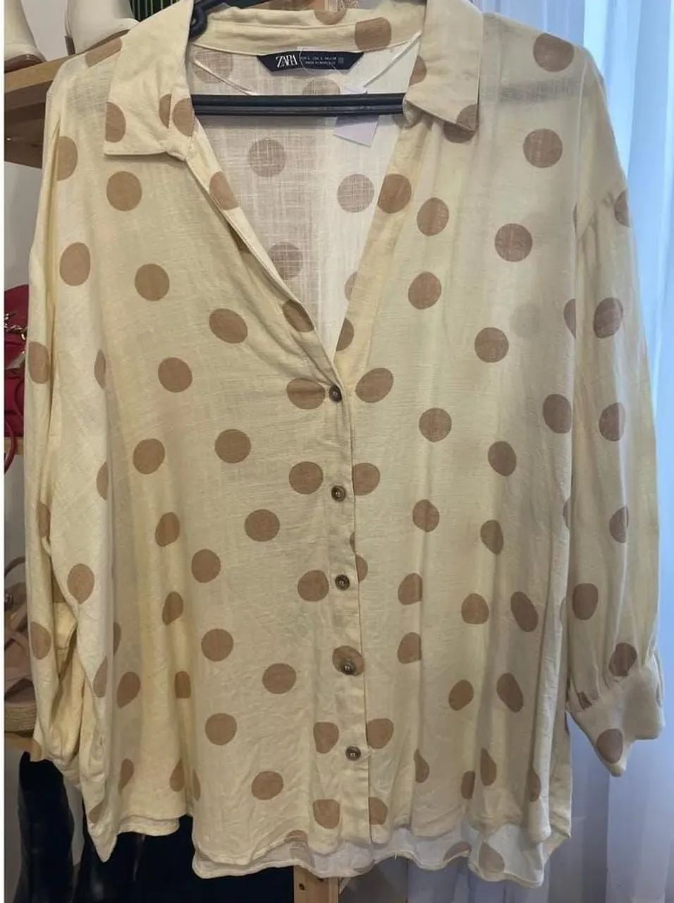 Camisa Zara Poá Bege Feminina