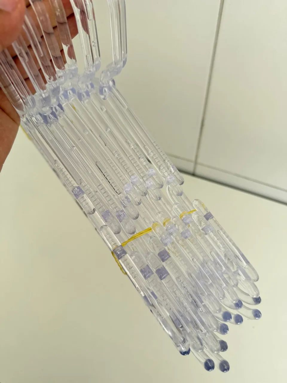 Cabide de acrílico adulto - Foto 3