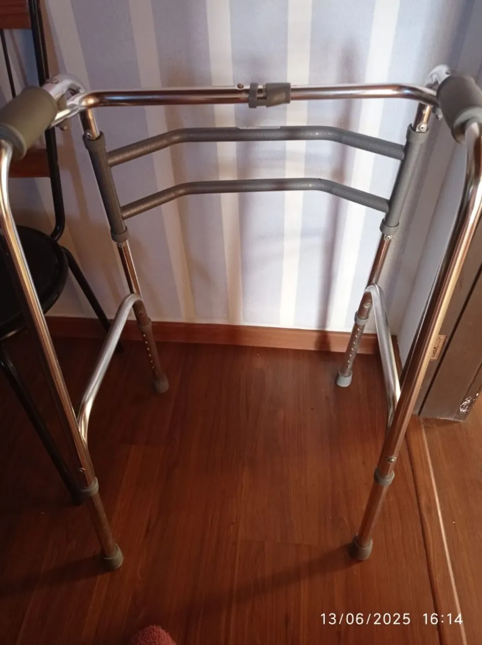 Venda Andador adulto $85