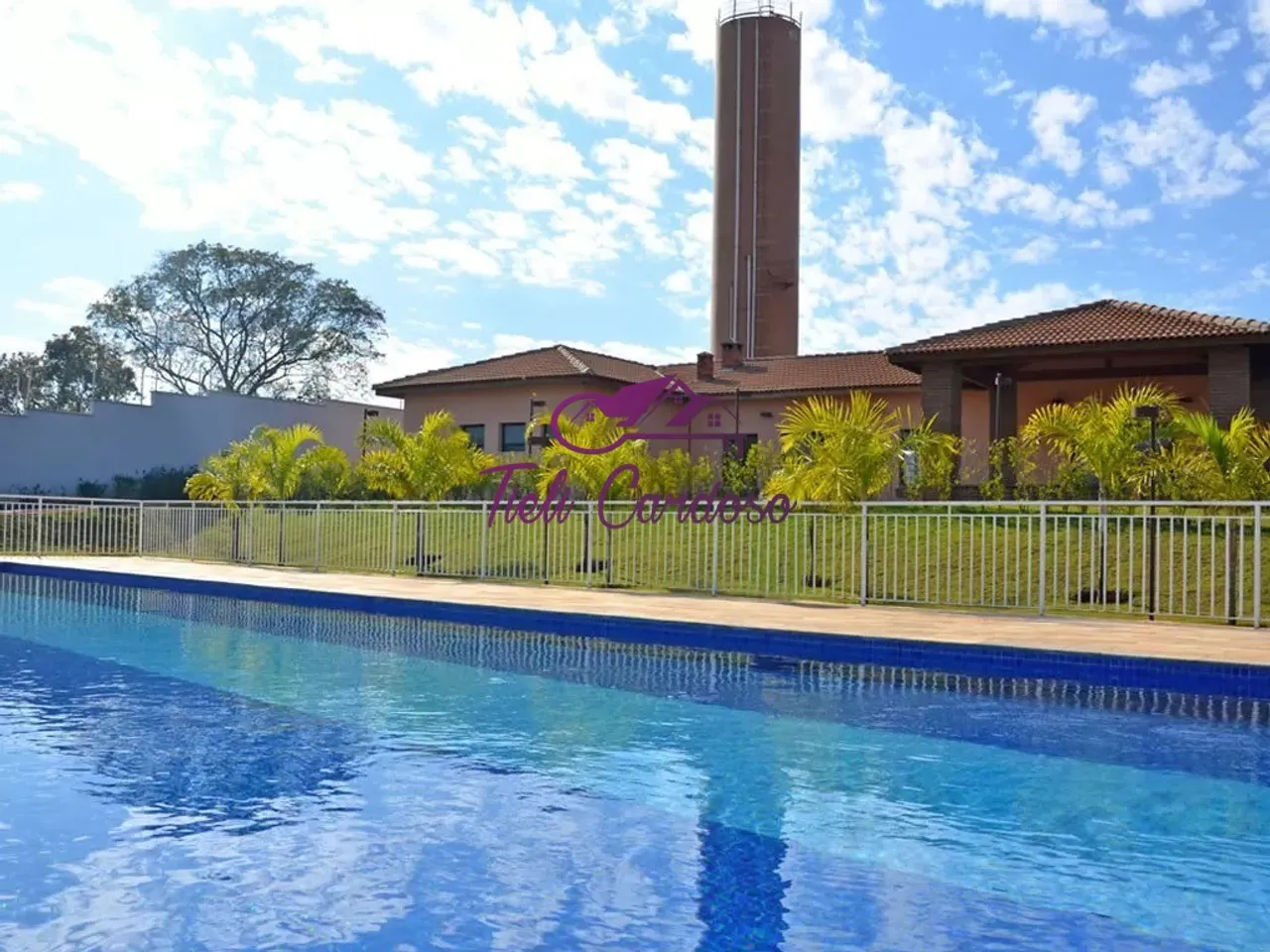 Terreno em condomínio à venda em Salto-SP, Jardim Celani: 586,77m² de pura exclusividade!