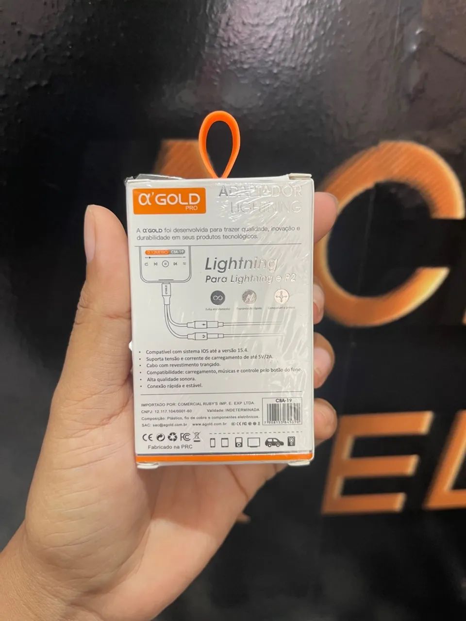 Adaptador Lightning para Fone de Ouvido e Carregamento - Foto 2