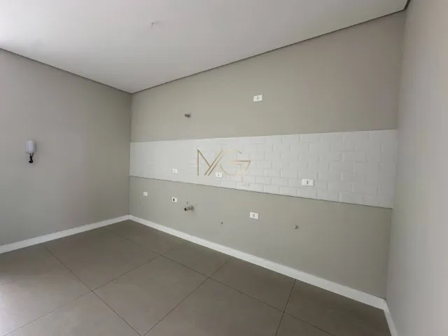 SOBRADO À VENDA EM SÃO JOSE DOS PINHAIS