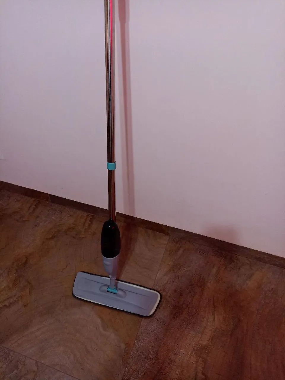 MOP SPRAY SEMI-NOVO MUITO PRÁTICO  - Foto 5