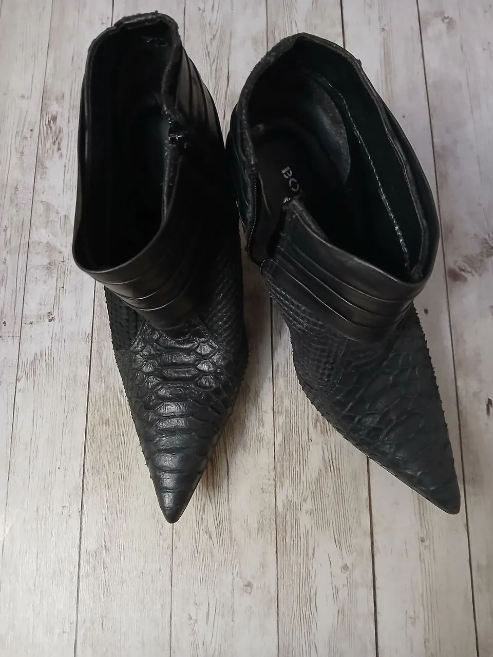 Bota feminina de couro da Botero