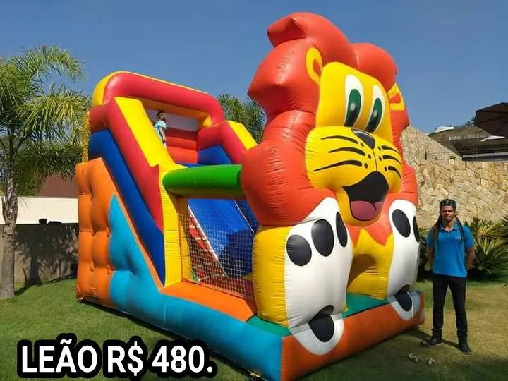 Castelo Inflável Leão - Diversão garantida!