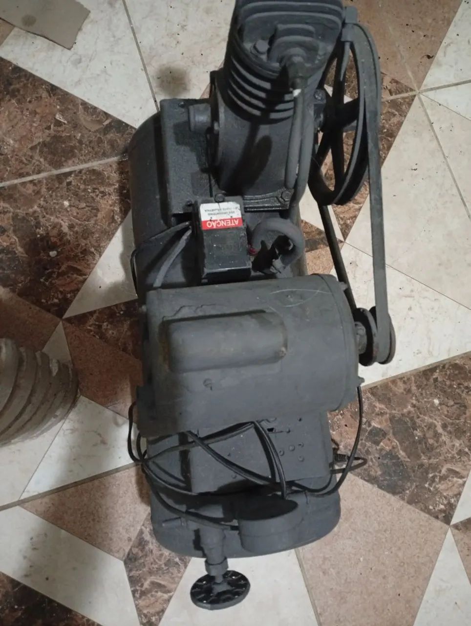 Máquina de costura industrial Singer,e compressor  - Foto 2