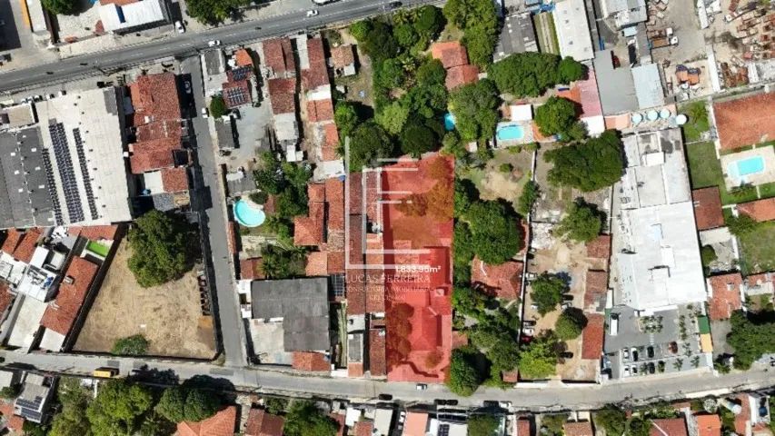 Casa em terreno amplo de 1.833,95m² pronta para morar ou investir - Foto 2