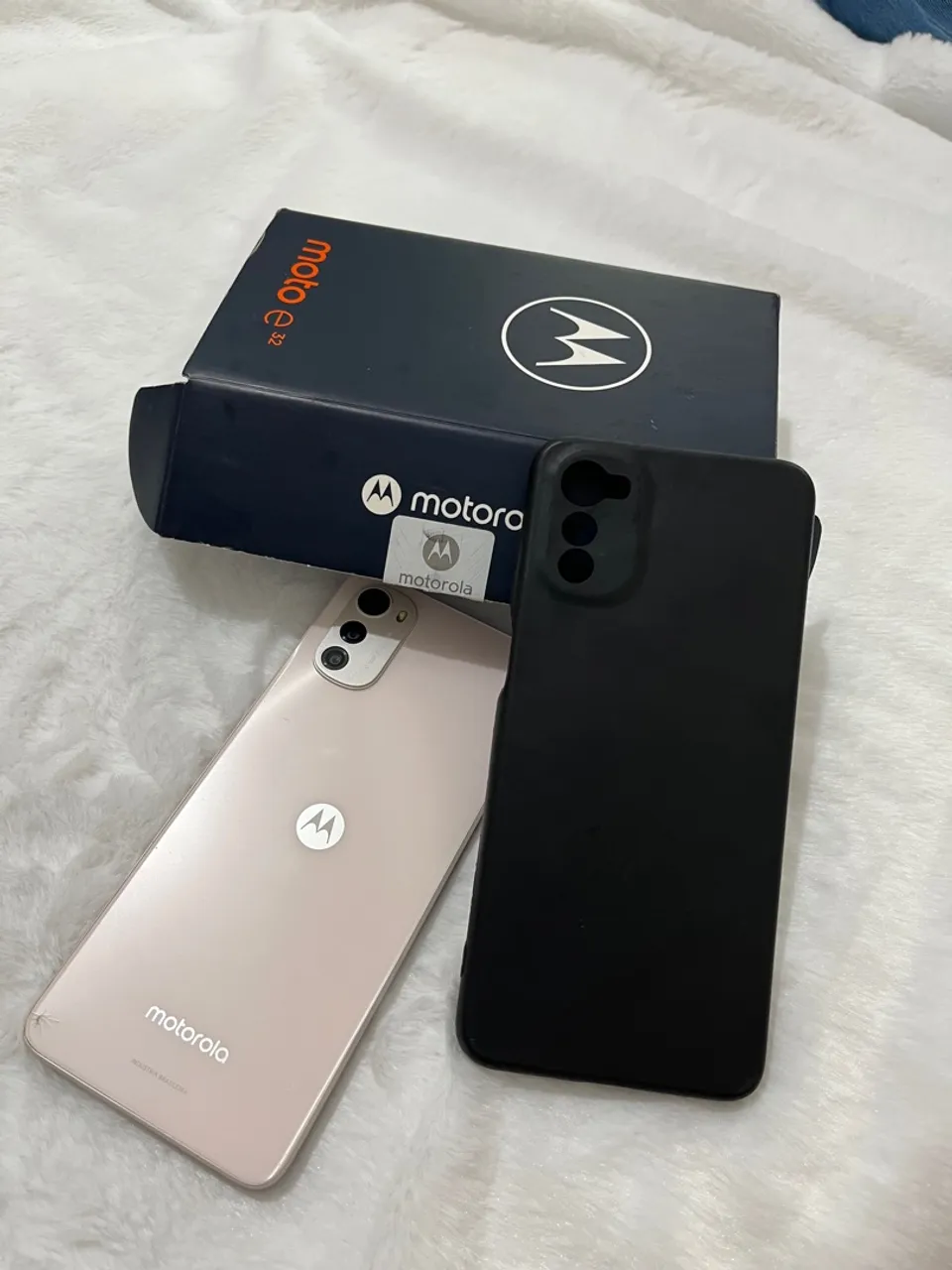 smartphone Moto E32 64 gigas em excelente estado de conservação , acompanha nota fiscal !