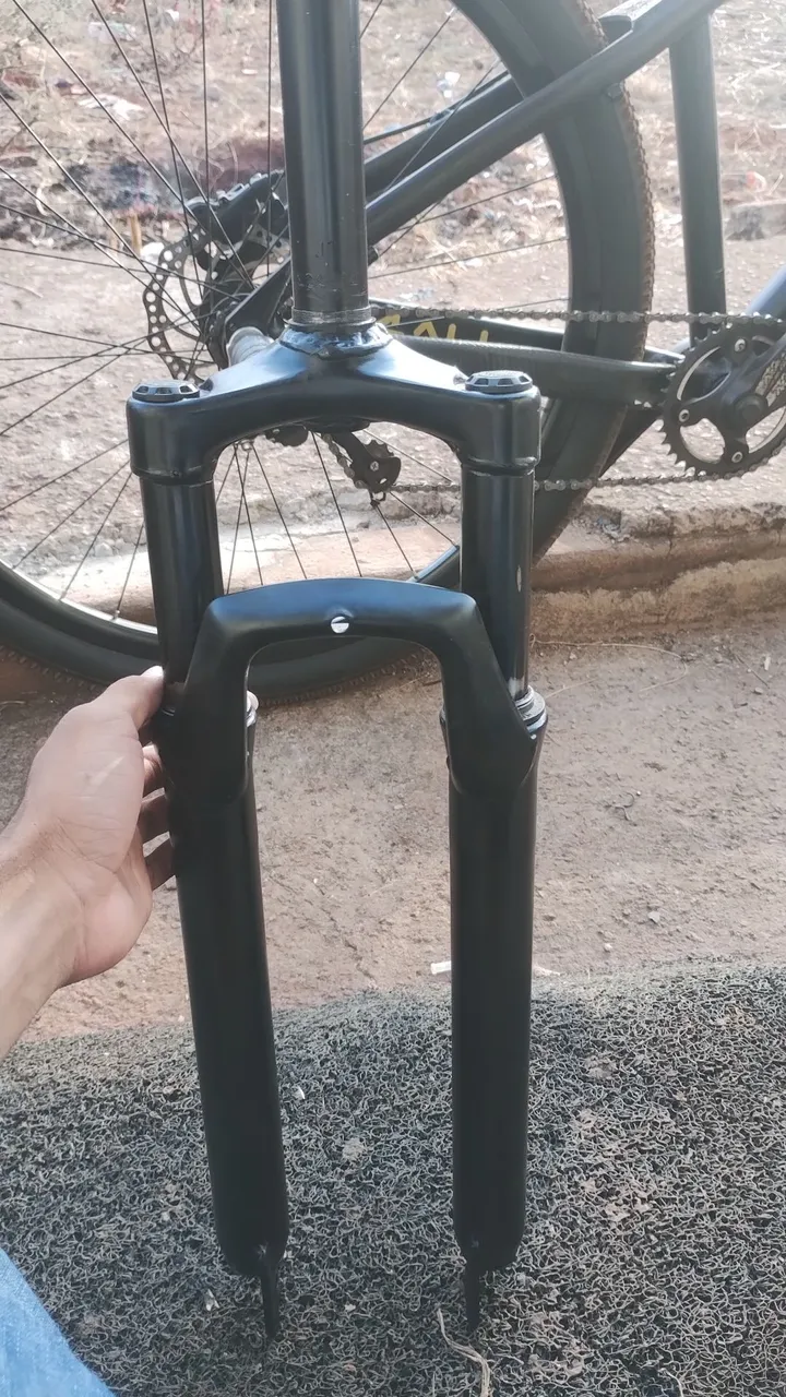 Troco essas duas suspensão por um garfo master ou brutos 29 ou vendo os dois por 200$
