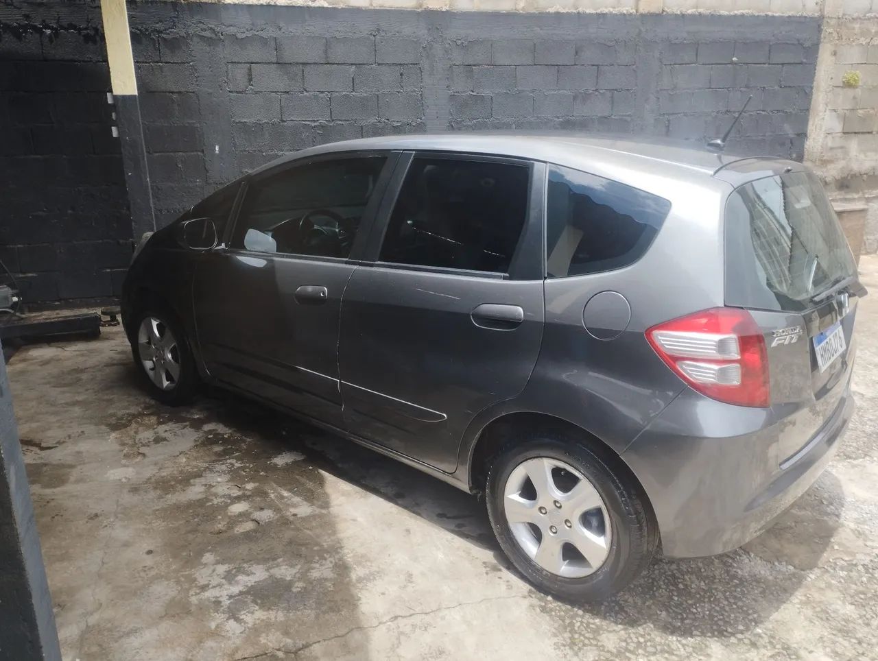 Honda Fit bem cuidado.