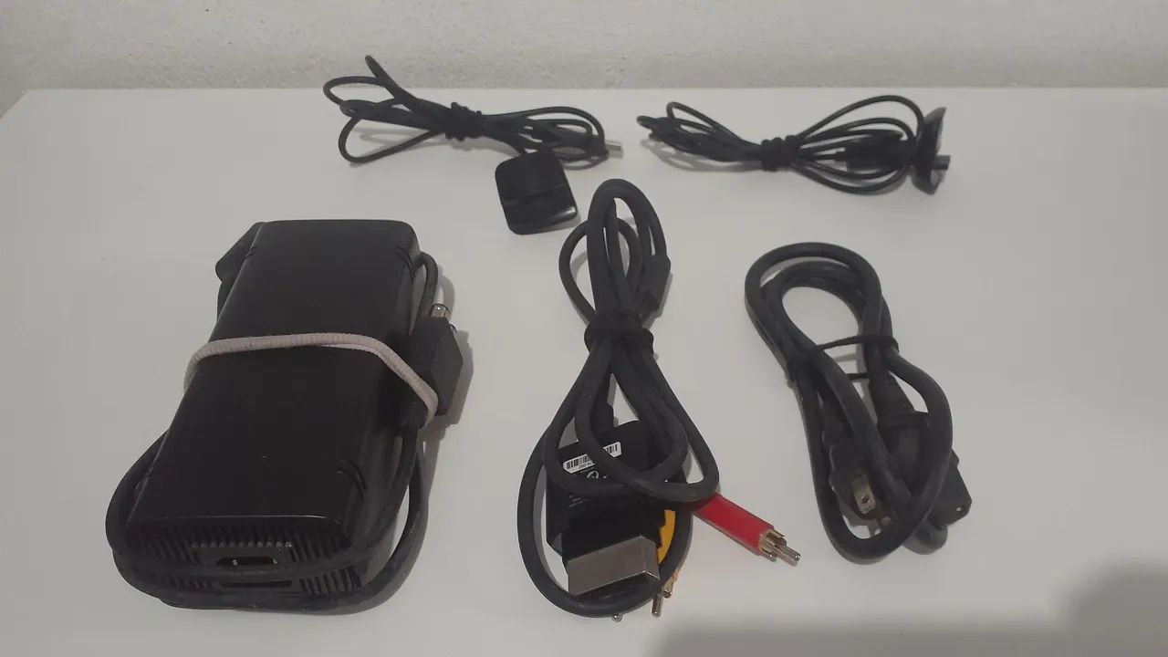 X Box 360 - Funcionando Ferfeitamente  - Foto 2