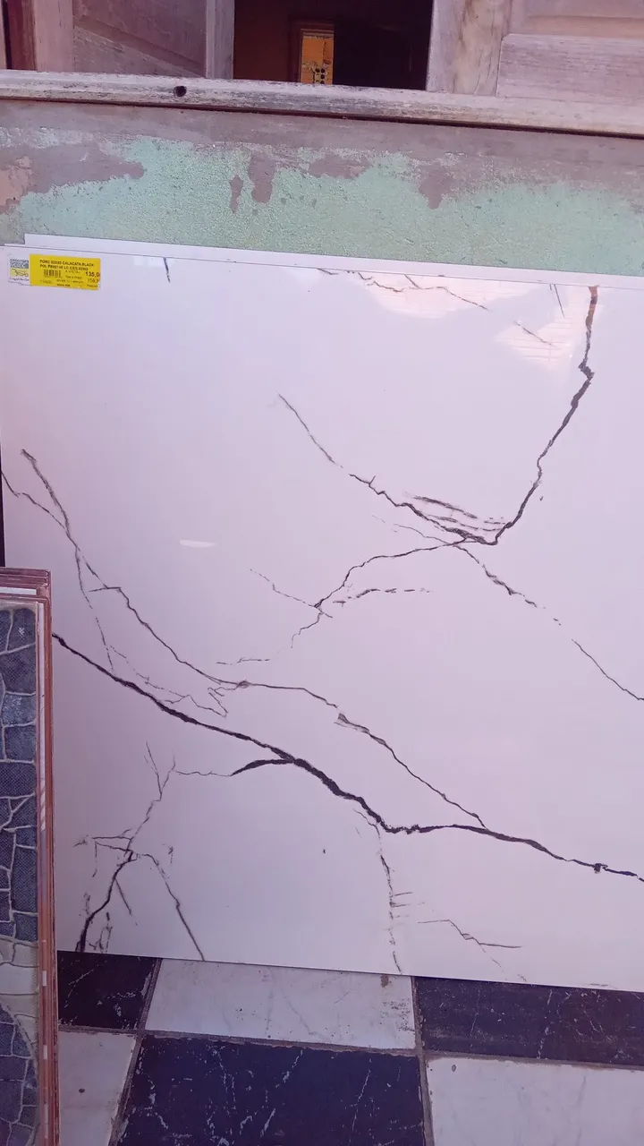 Porcelanato Calacata Black 82×82cm
