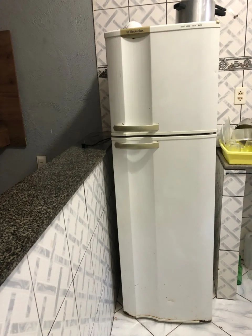 Geladeira pra retira de peças  - Foto 2