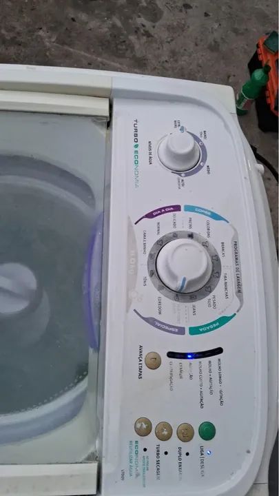 Máquina de Lavar Electrolux 8 kg seminova  - Foto 3