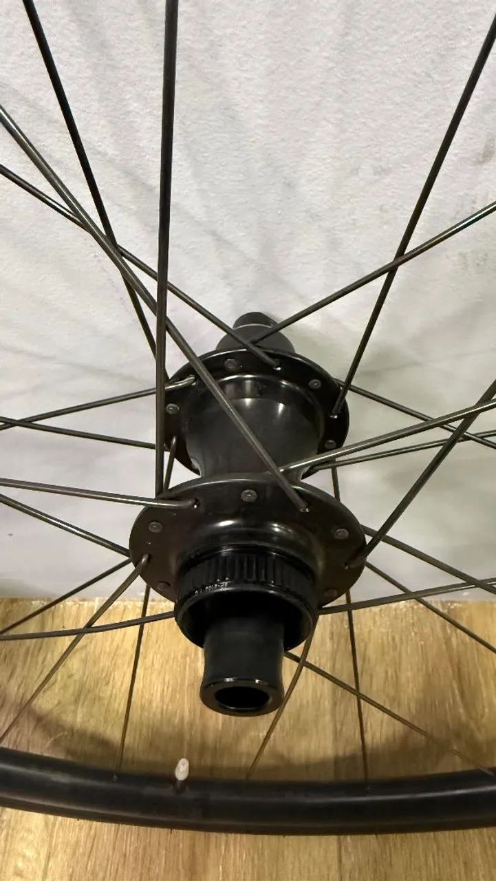 Rodas Dt swiss r470db disc + Pneu - Foto 2