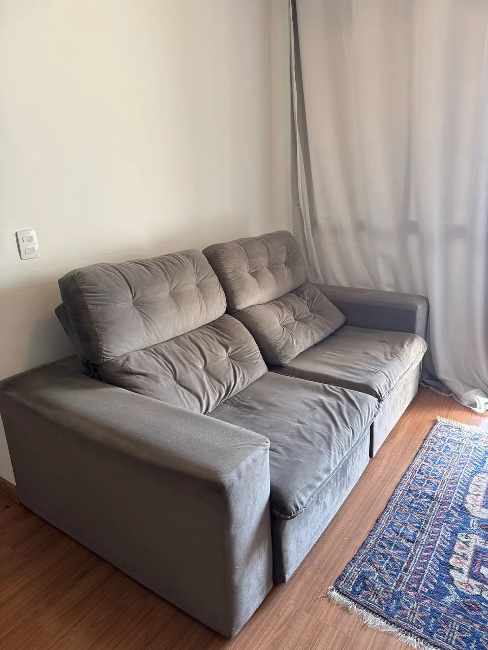 Sofá Retrátil Cinza - 210cm