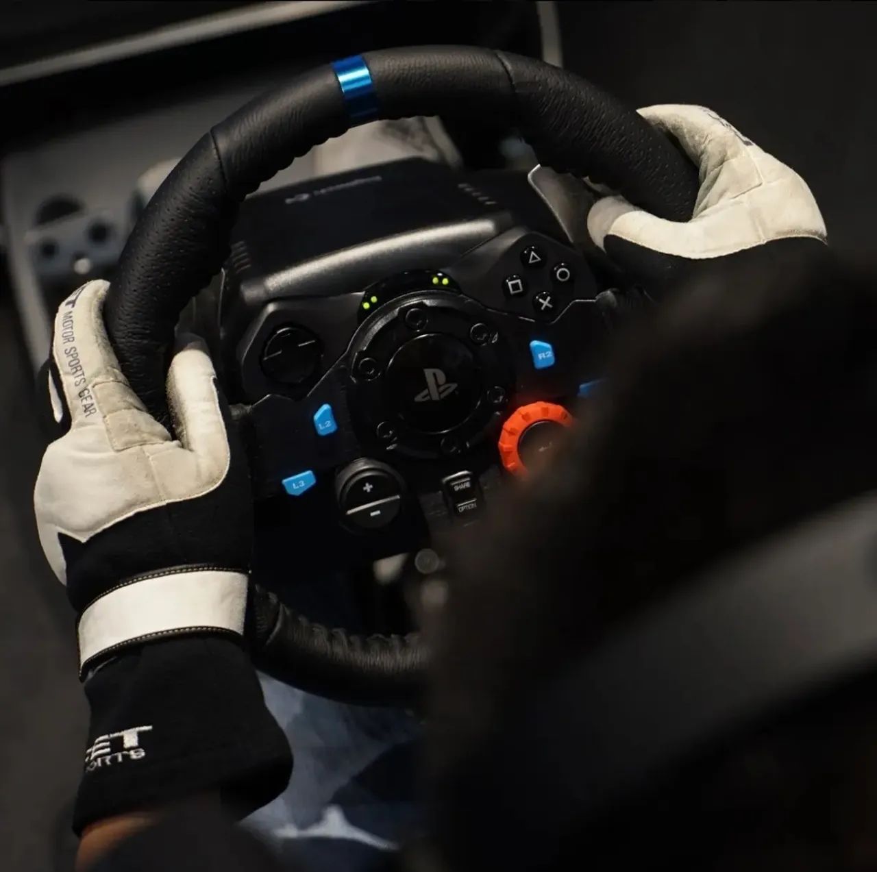 Volante logitech para pc,ps4,ps5 - Foto 2