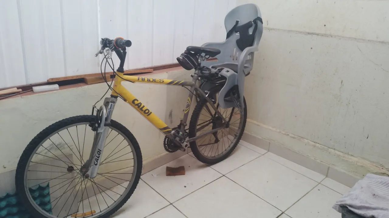 BIKE CALOI COM CADEIRINHA COM CINTO 