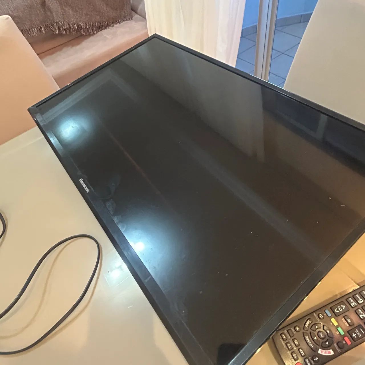 Tv Panasonic 32 Smart + led Wi-Fi + Bluetooth + controle