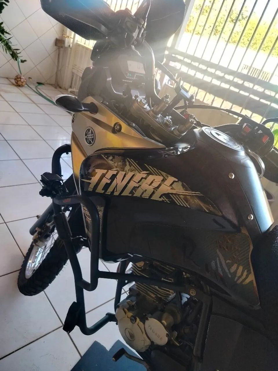 Ténéré 250 com baú. - Foto 3