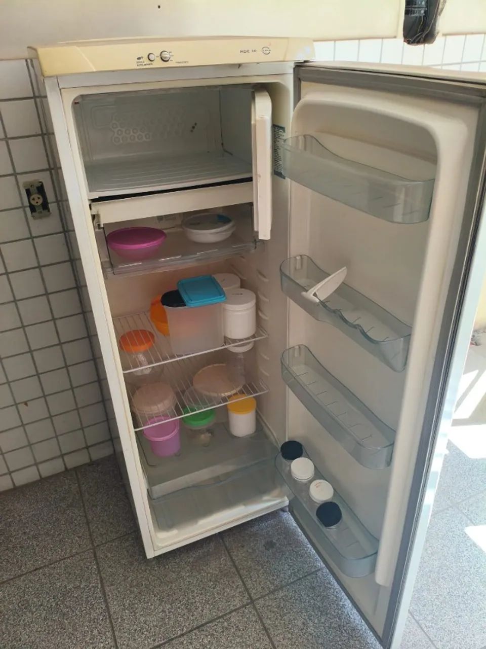 Geladeira Eletrolux RDE30 usada - Foto 3