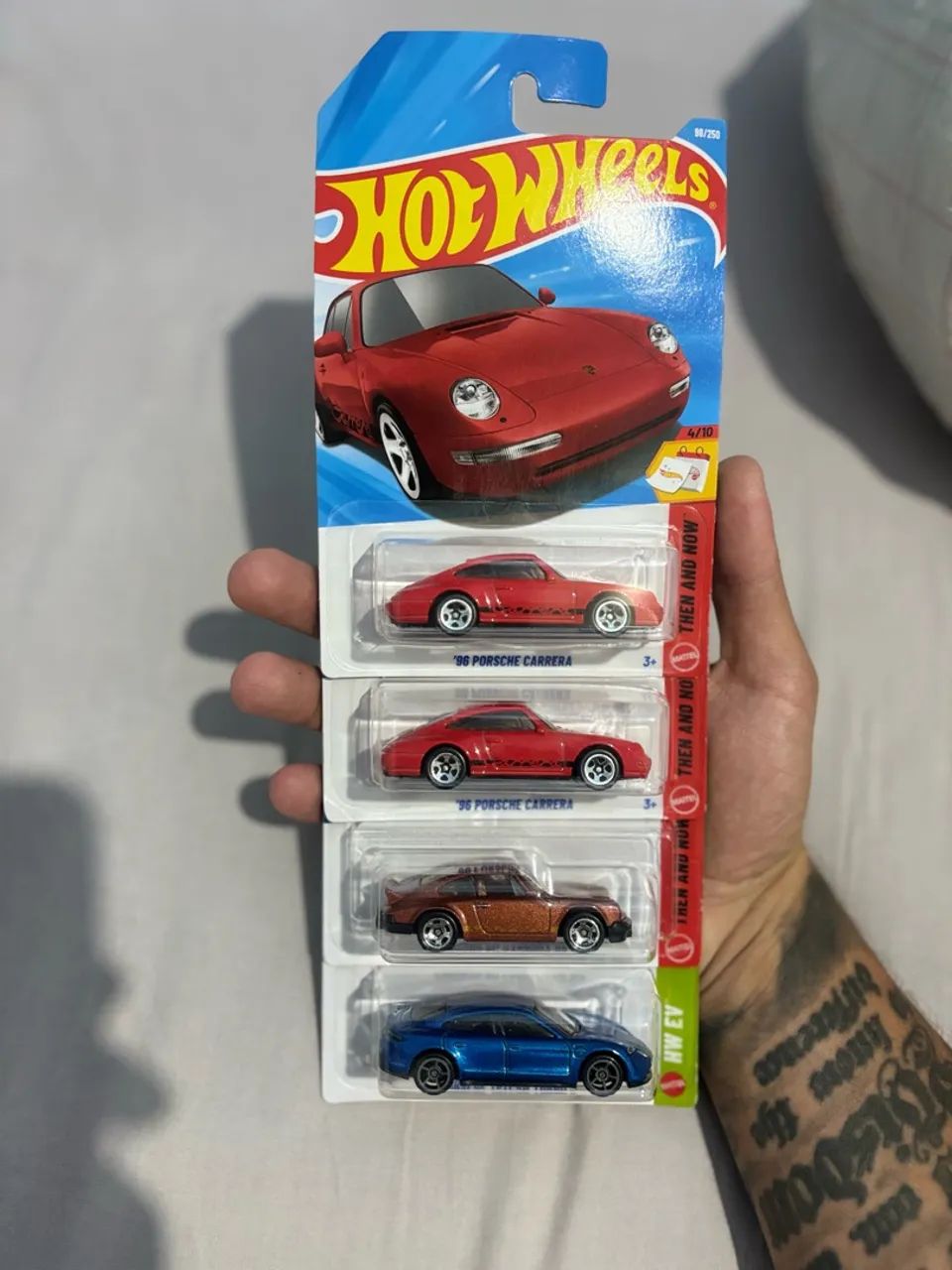 Hot Wheels variados  - Foto 2