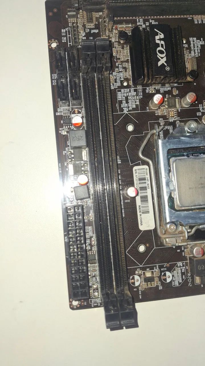 Kit: Placa-Mãe Afox/Foxconn 115xDBP + Processador Intel Core i5-2500K - Foto 4
