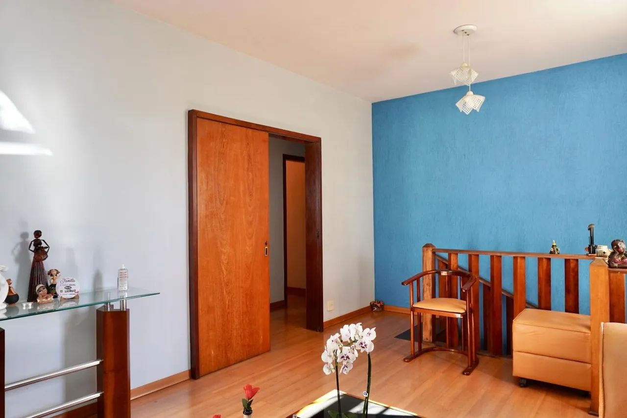 Casa à Venda - Cachoeirinha, 5 Quartos, 313 m2 - Foto 2
