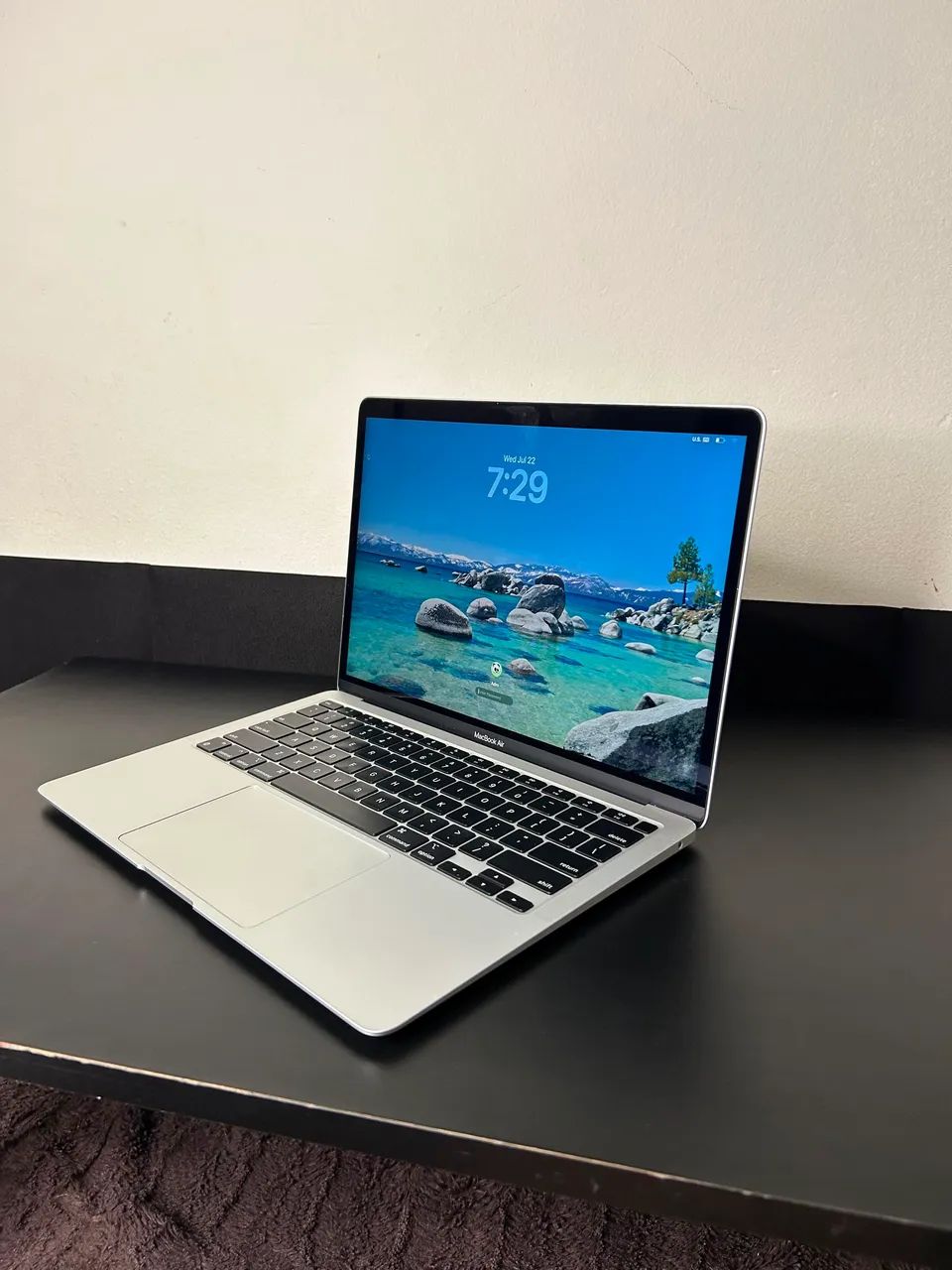 Macbook Air M1 8GB RAM 256SSD - PREMIUM