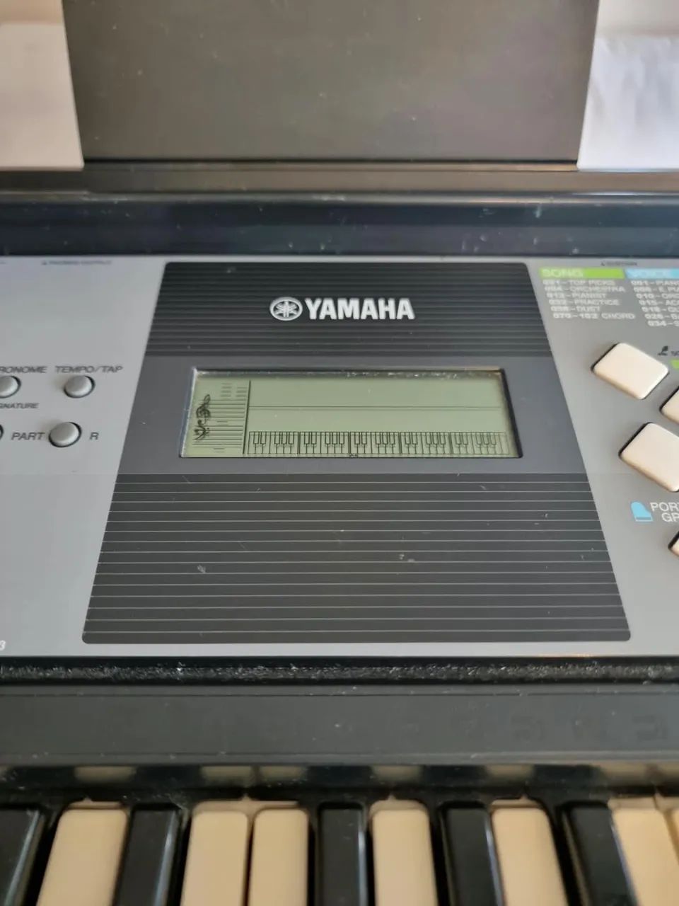 Teclado yamaha PSR-E233 - Foto 5