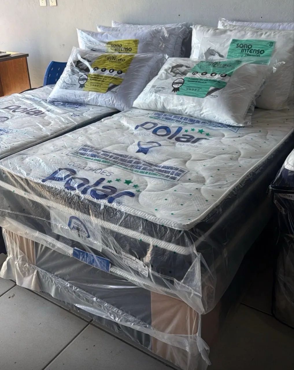 Cama baú e colchão 