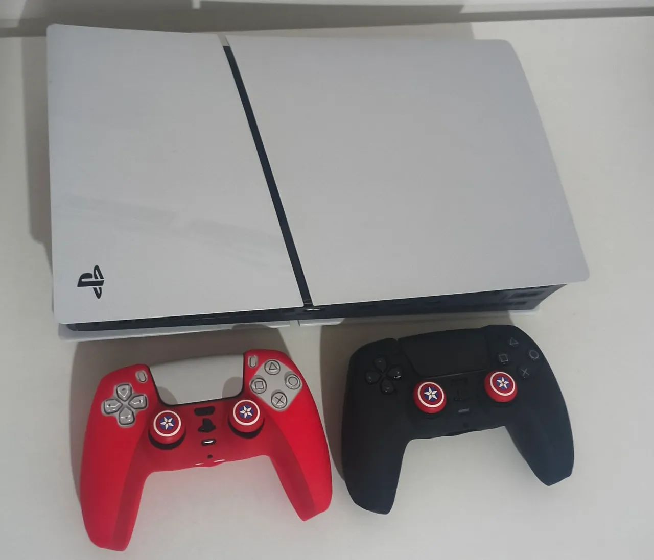 Playstation 5 Slim - 2 controles - Foto 3