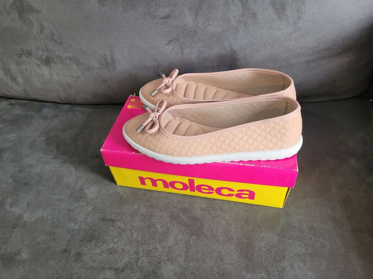 Sapatilha feminina marca Moleca sem uso