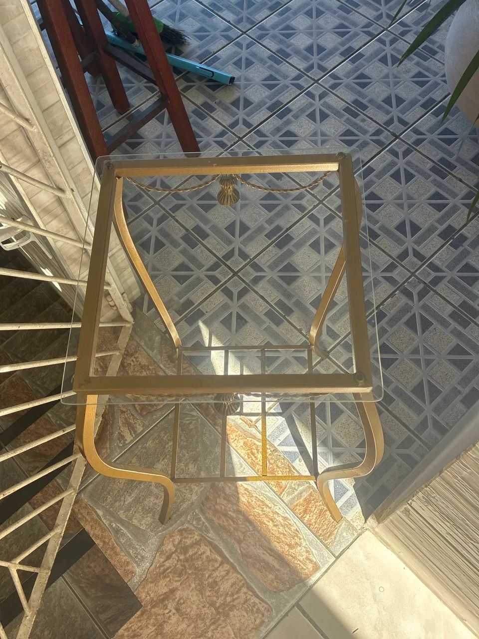 MESA DE FERRO QUADRADA DE CANTO - Foto 3