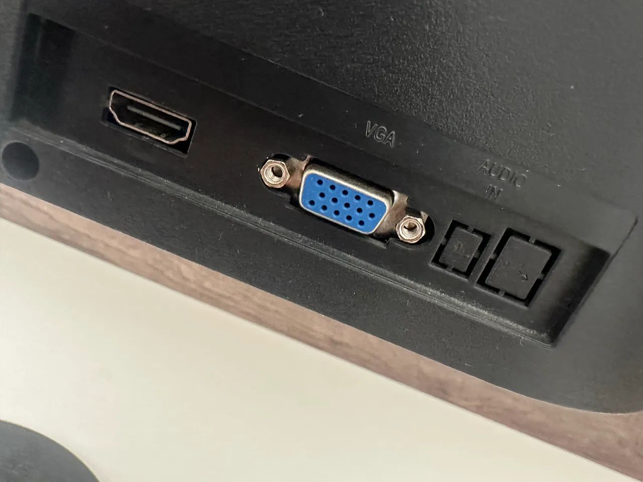 Monitor LED 15,4? LED Wide