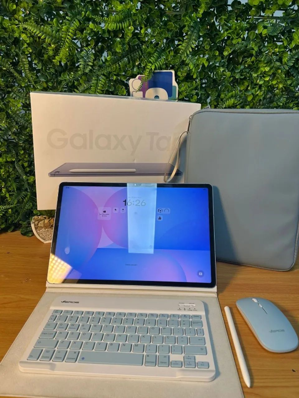 Tablet Samsung Galaxy Tab S10 FE+  Cor Azul   128GB  Modelo: SM-T735 (Versão com 4G LTE e 