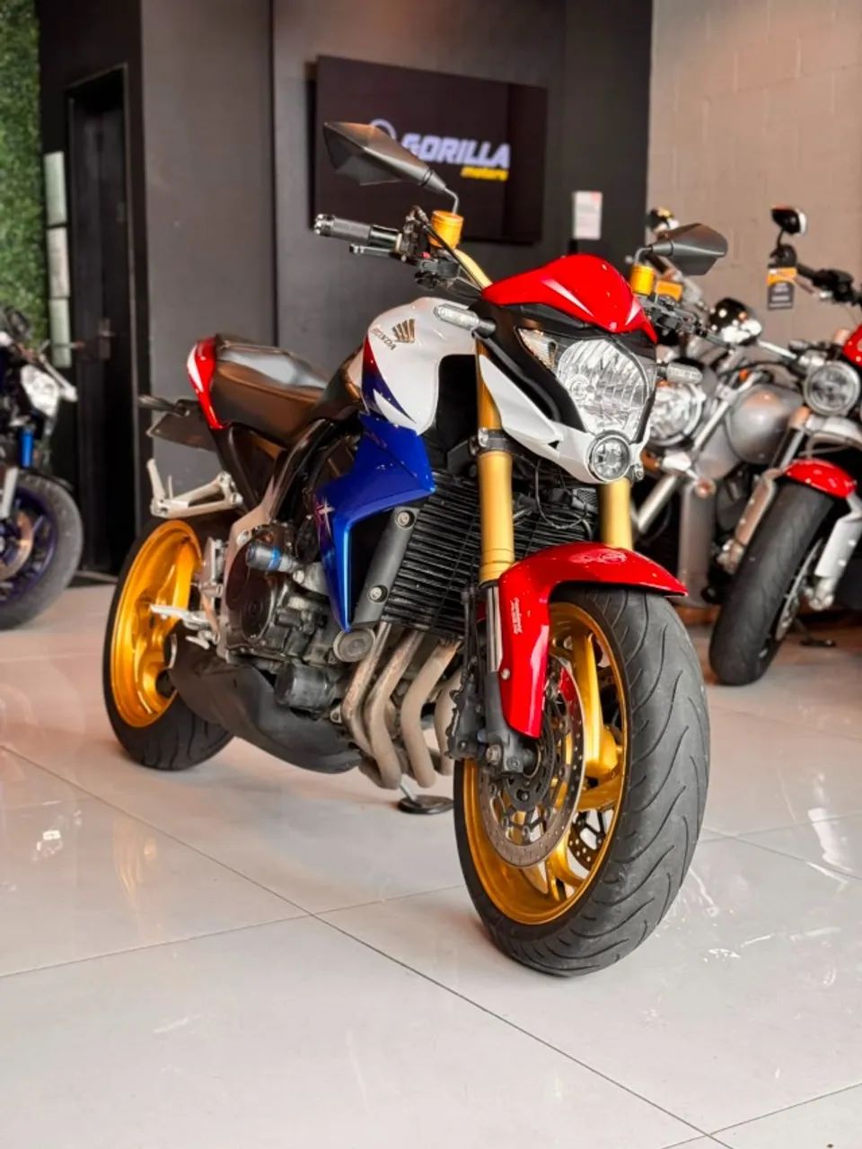 HONDA - CB 1000 R