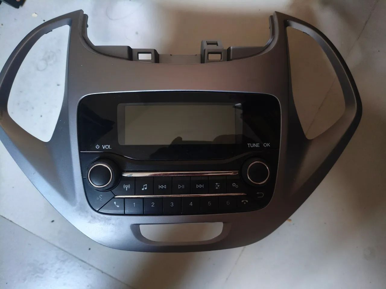 Multimídia original Ford Ka 2021 com SYNC e moldura