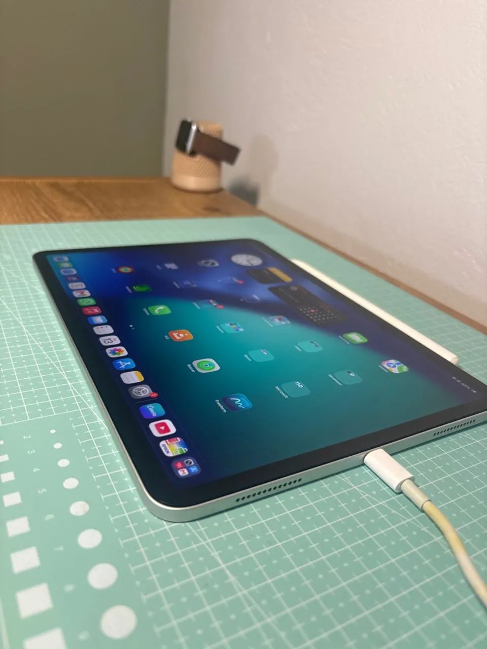 iPad Pro 11, 256GB com Apple Pencil 2ª - Tablets e E-Readers