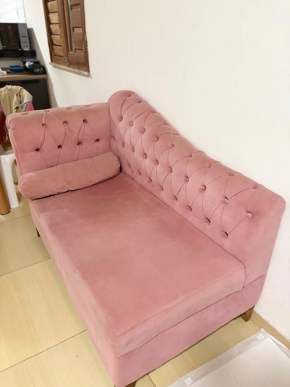 Sofá Rosê em Suede - Muito Conservado - Foto 2