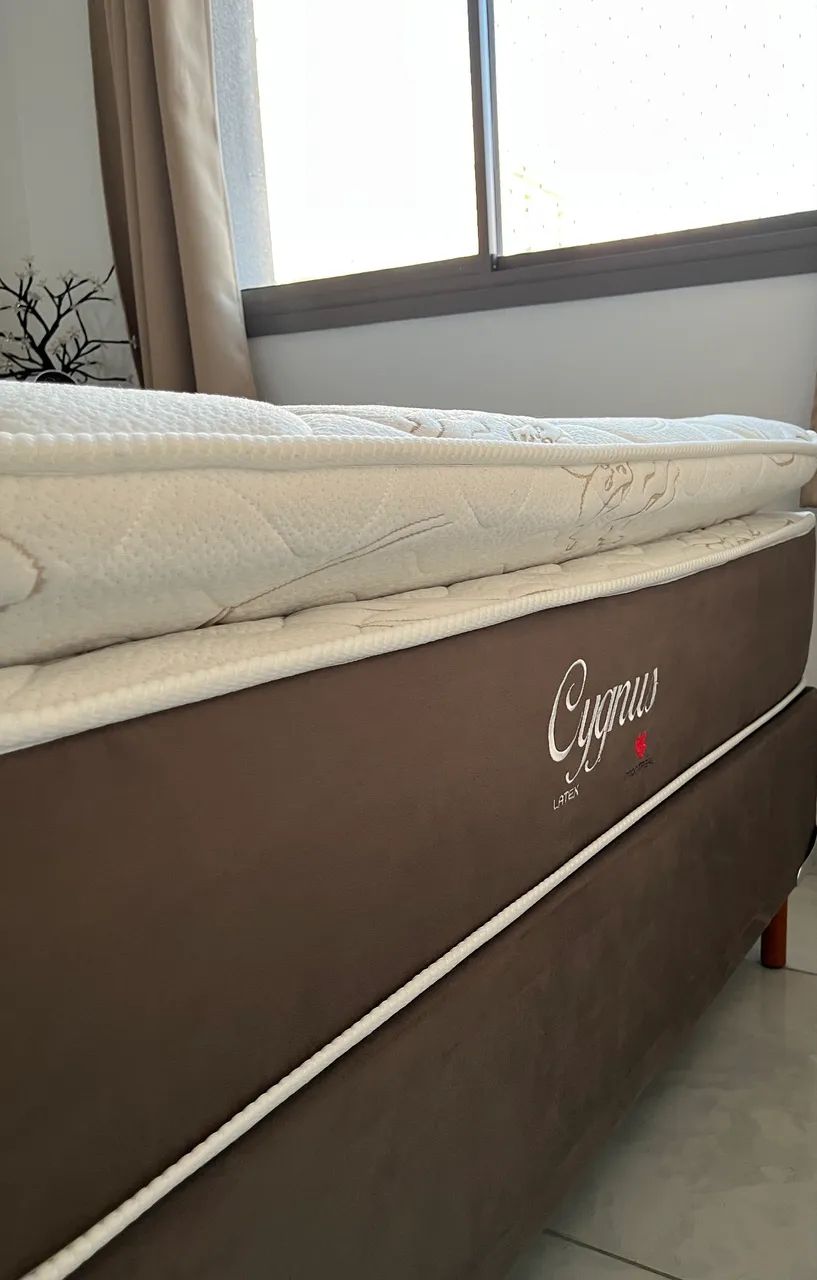 Cama Box Casal Cygnus com Colchão Casal Molas Ensacadas Marrom e Branca - Foto 2