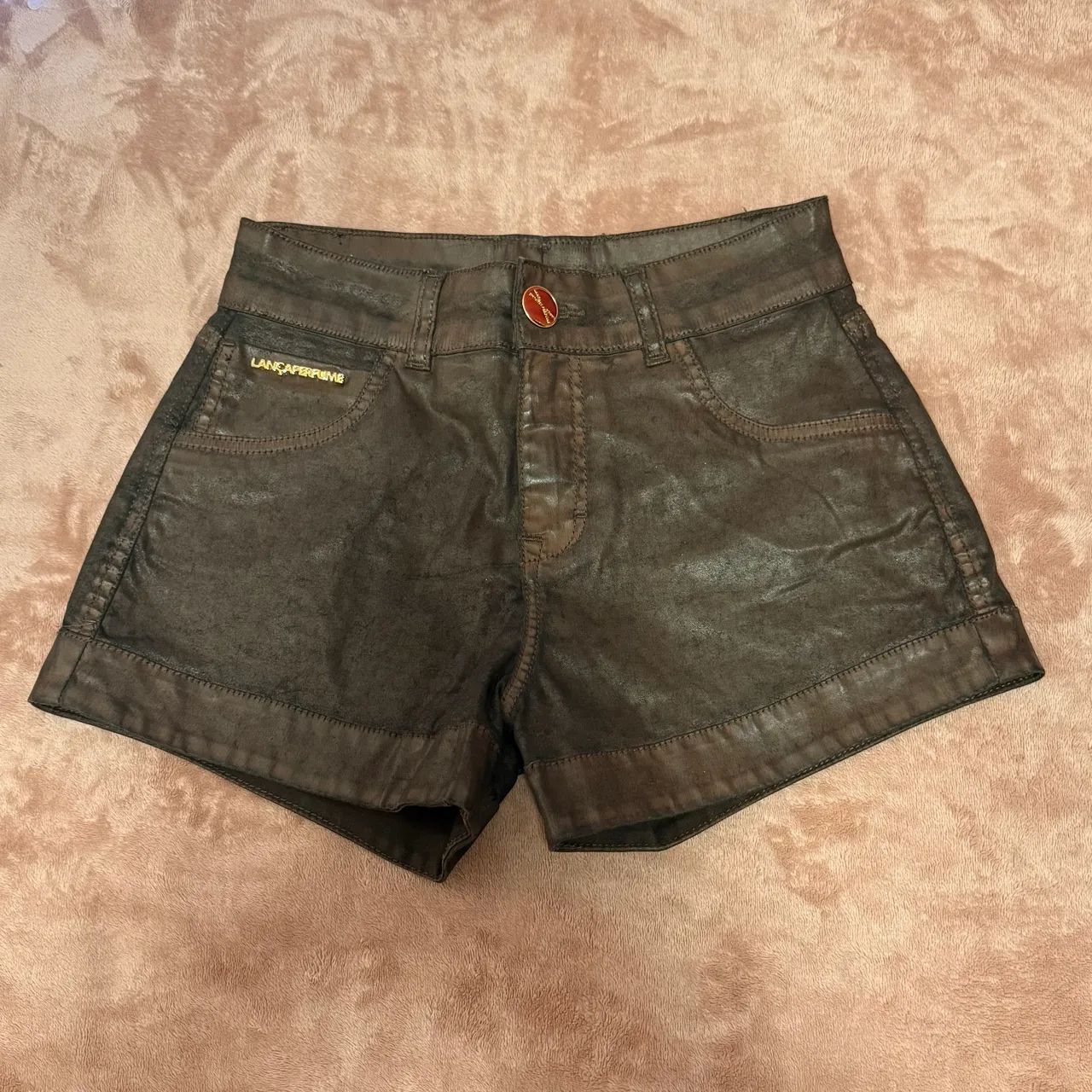 Shorts Lança Perfume 34 com Cinto