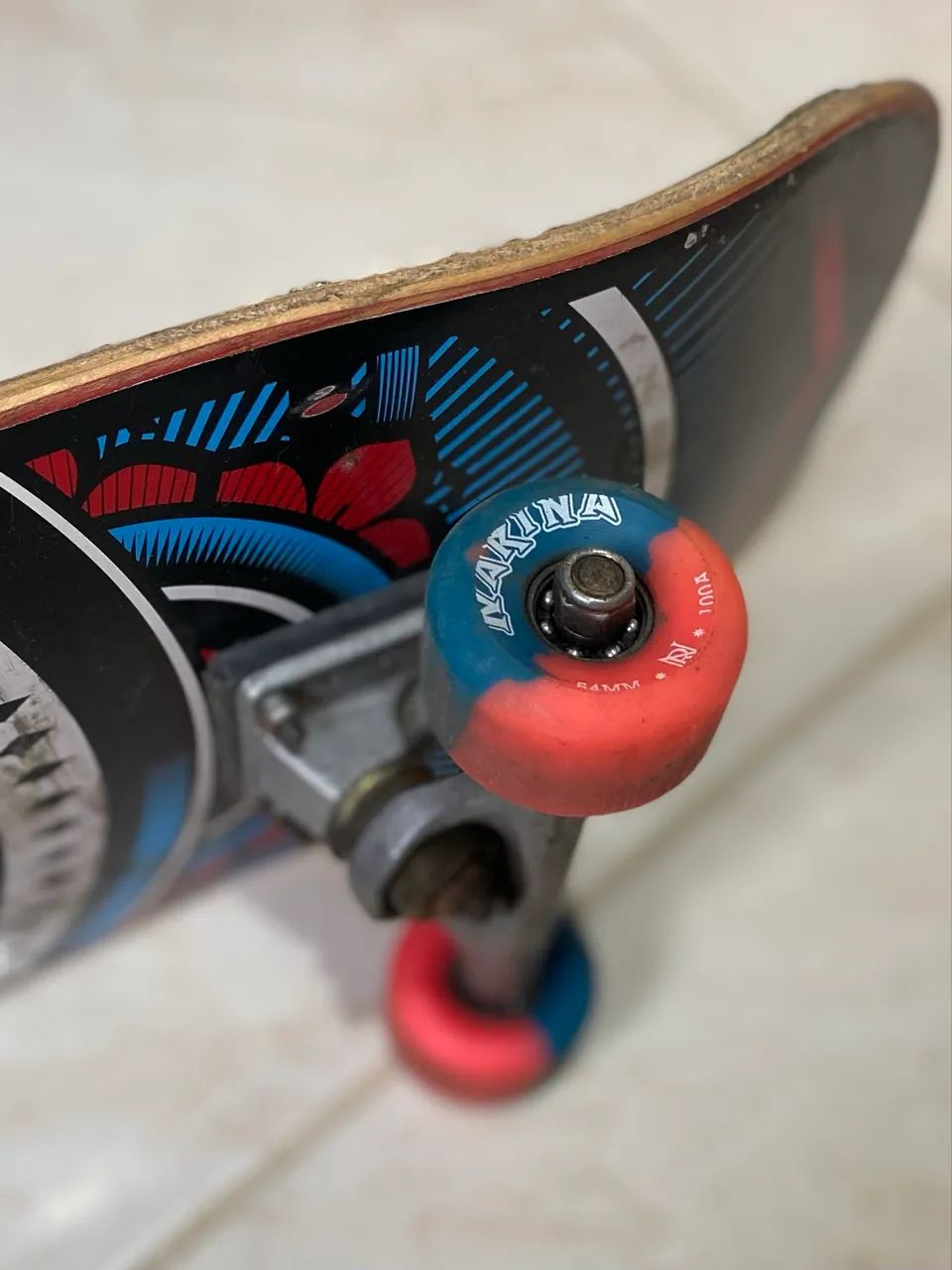 Skate com peças de qualidade - Foto 4