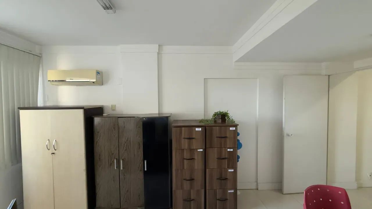 Sala comercial a venda no centro de Itajaí - Foto 4